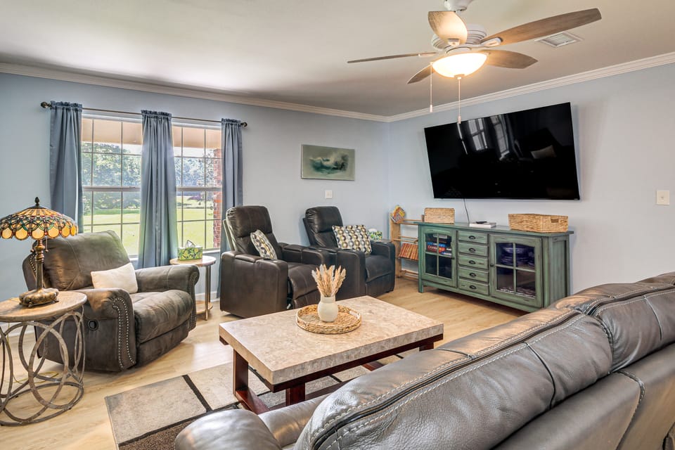 Family Getaway w/ Pool on 8 Acres in Carriere! House in Mississippi