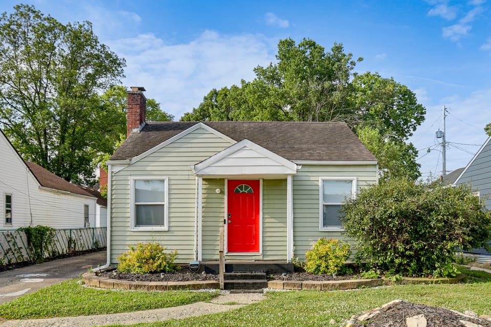 4 Mi to Downtown Columbus! Updated Home w/ Yard House in Ohio