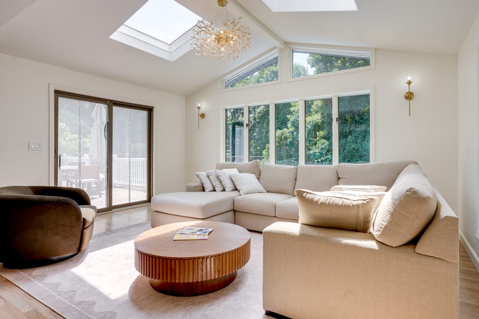 Furnished New City Home w/ Pool & Game Room House in Long Island