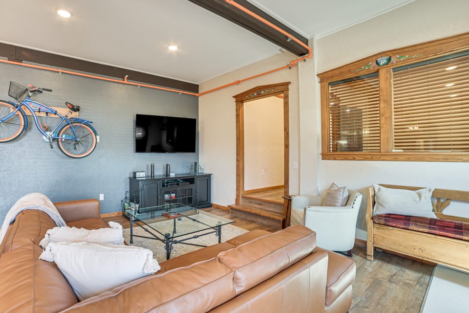 Main St Gaylord Condo in the Heart of Downtown Apartment in Gaylord