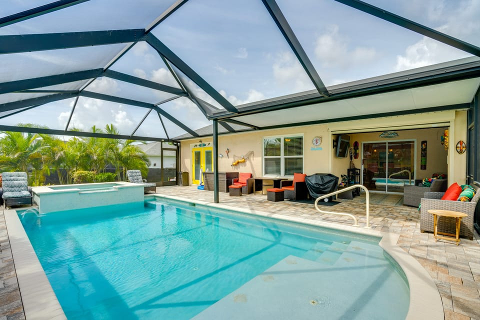 Poolside Paradise! Family Home in Cape Coral House in Cape Coral