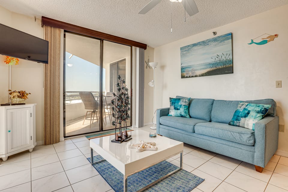 Dream Daytona Getaway: Beachfront Condo! Apartment in Daytona Beach Shores