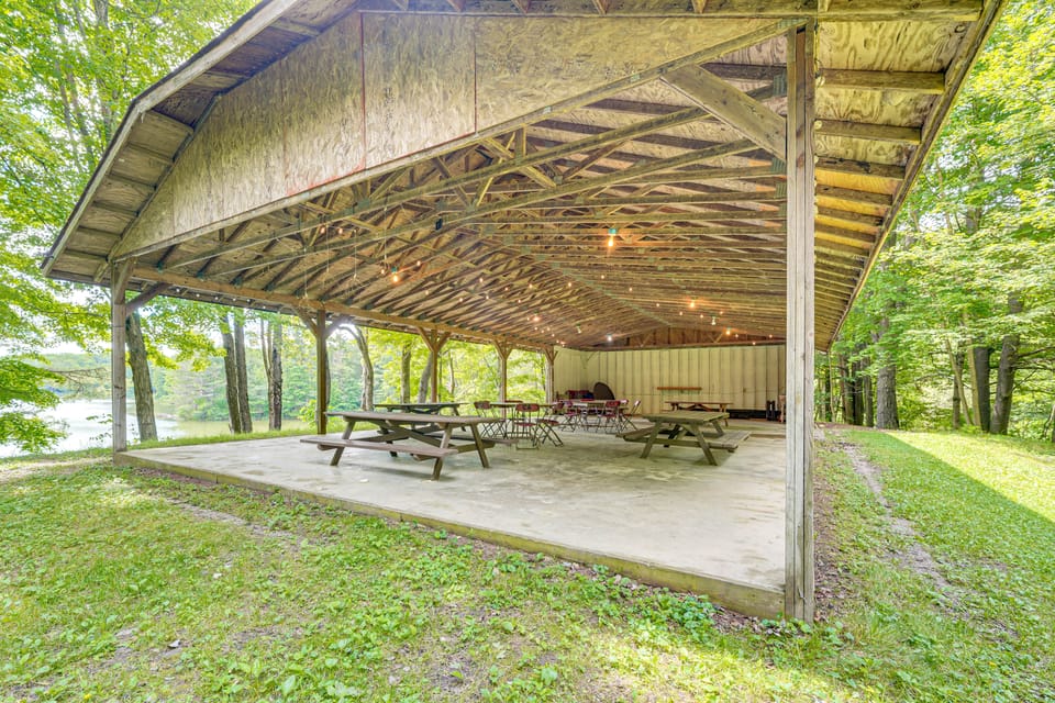 Fish, Swim & Hike! Bliss Cabin w/ Lake Access Apartment in New York