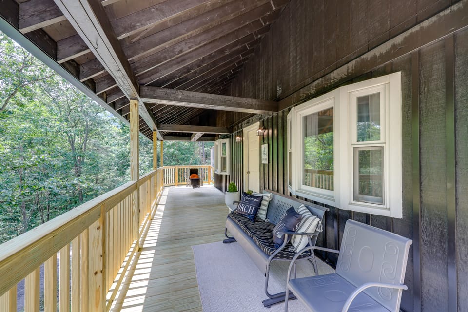 Swings, Fire Pit + Views: Shirleysburg Cabin! House in Pennsylvania