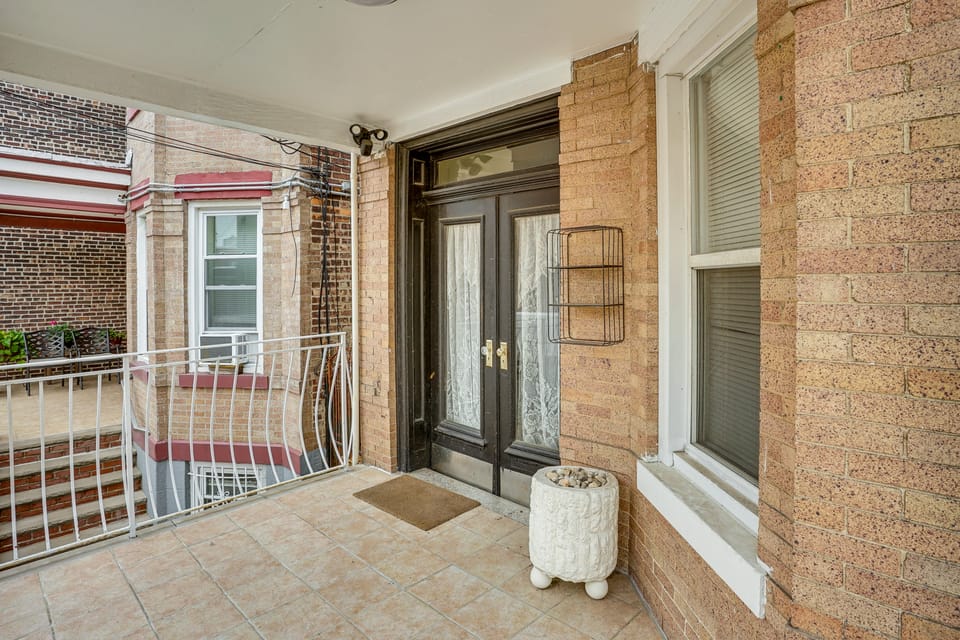 Near NYC Transit! Modern Gateway Region Apt Apartment in North Bergen