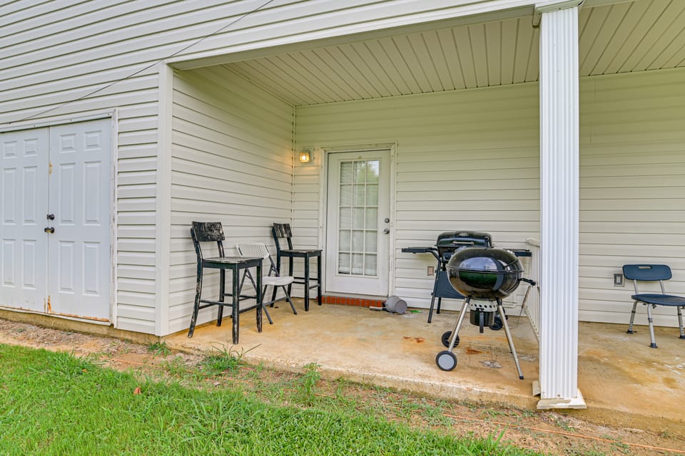 5 Mi to MSU! Spacious Townhome w/ Private Patio Apartment in Mississippi