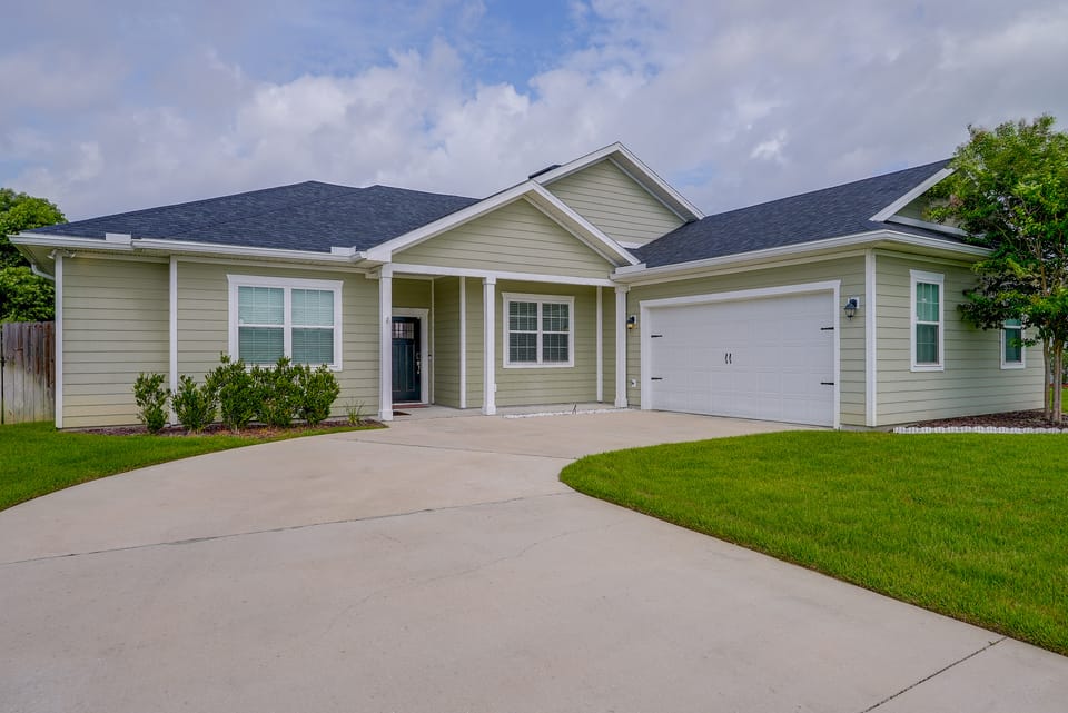 Near Tyndall AFB & the Beach! Panama City Retreat House in Bay County