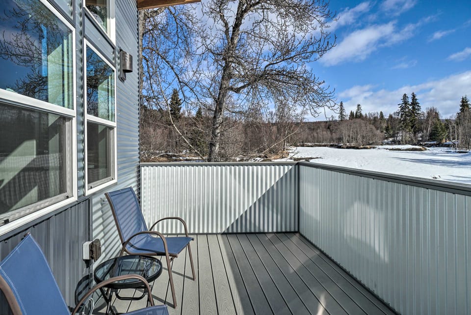 Northern Lights View! 2-Unit 'Fitz Creek Retreat' House in Fritz Creek