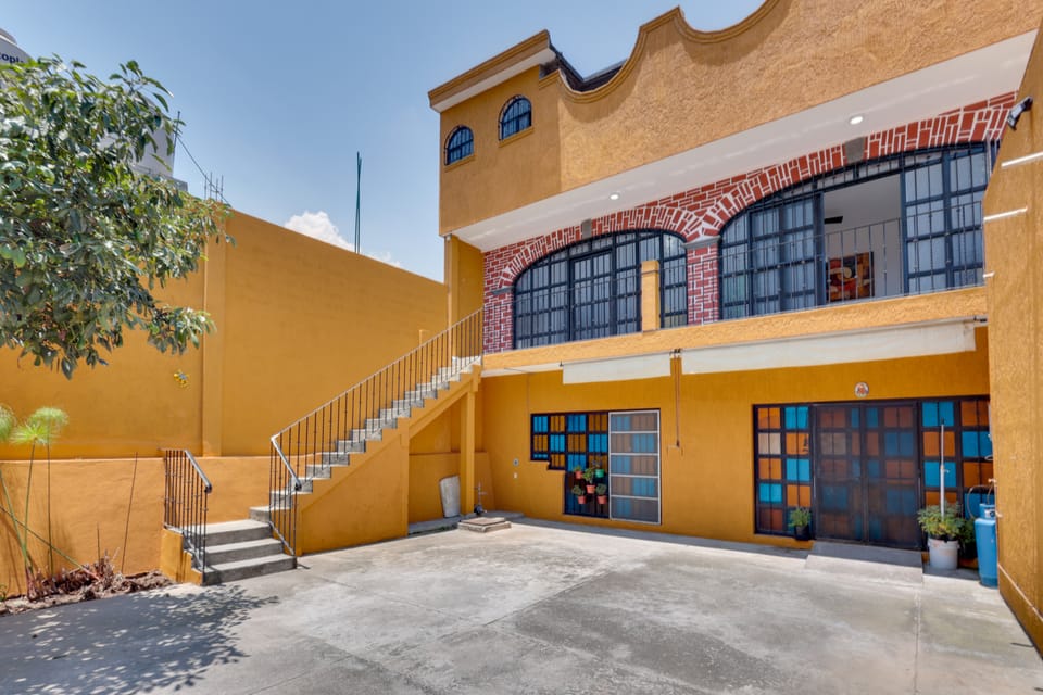 Stylish & Spacious Unit w/ Deck in Cuernavaca House in Cuernavaca