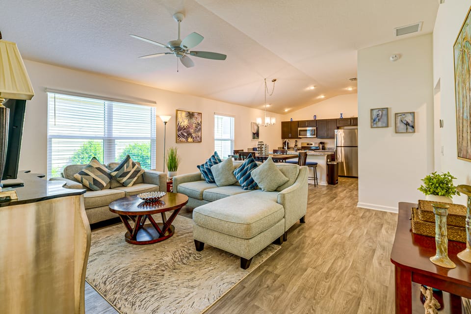 Community Pools, Golf & More! Home in The Villages House in Wildwood