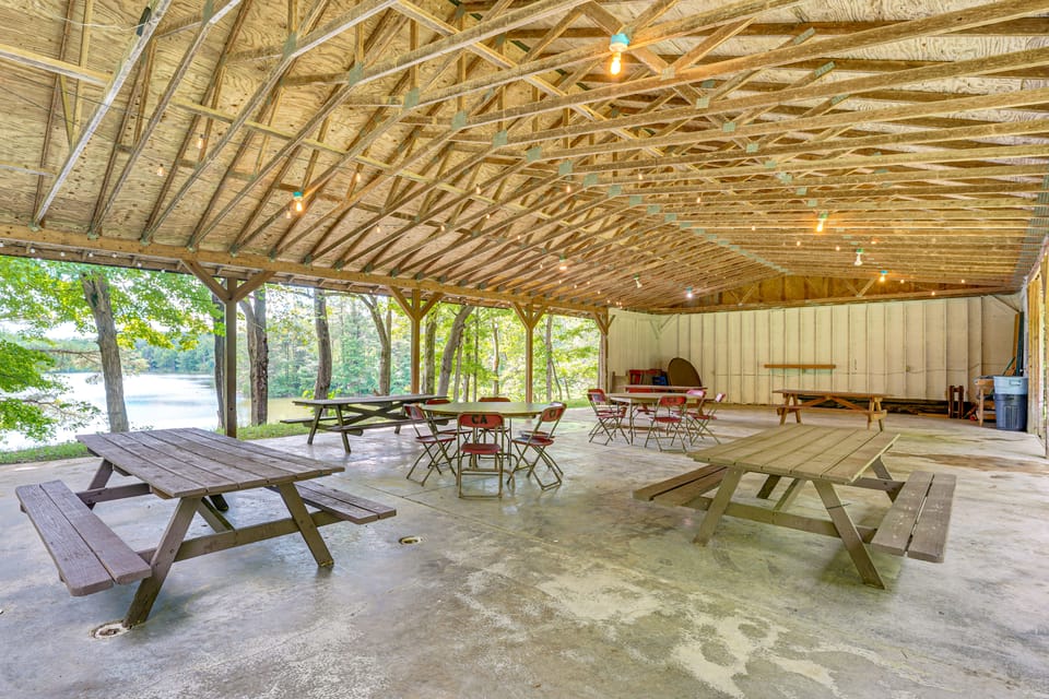 Letchworth Cabin: Lake Access, Slide, Canoe Rental House in New York