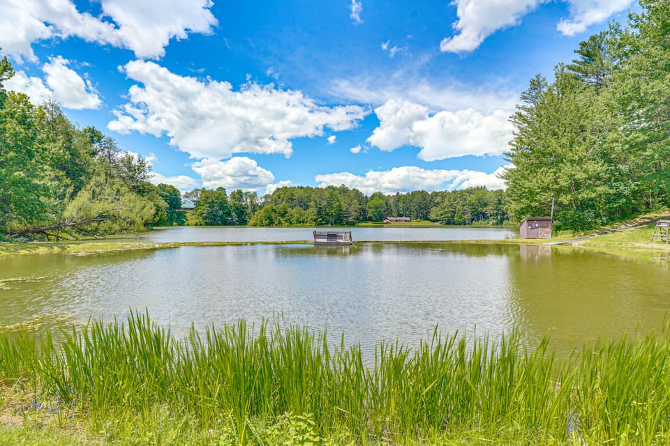 Cabin w/ Lake Access at Letchworth Valley Resort House in New York