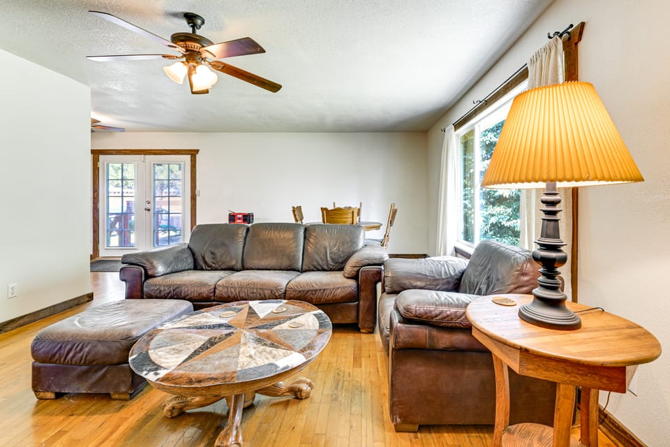 6 Mi to Crater Lake NP / Quiet & Secluded Home House in Oregon
