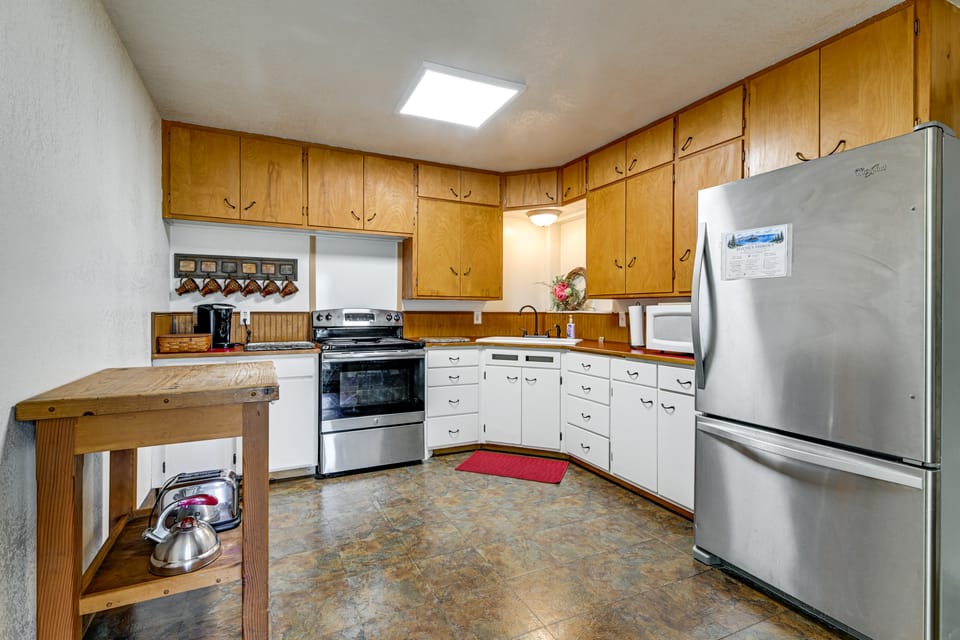 6 Mi to Crater Lake NP / Quiet & Secluded Home House in Oregon