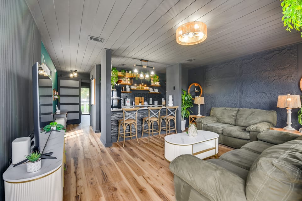 Steps to Beach! 2-Unit Combo w/ Pool Access in PCB Apartment in Lower Grand Lagoon