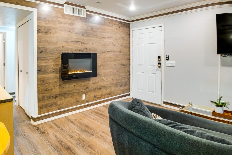 Walkable Tempe Condo < 1 Mi to ASU Campus! Apartment in Tempe