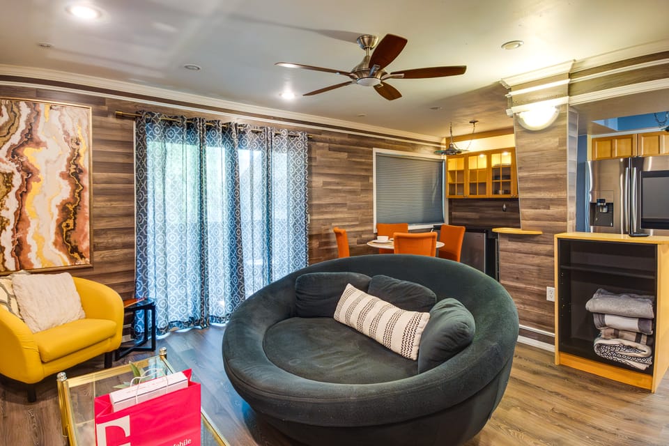 Walkable Tempe Condo < 1 Mi to ASU Campus! Apartment in Tempe