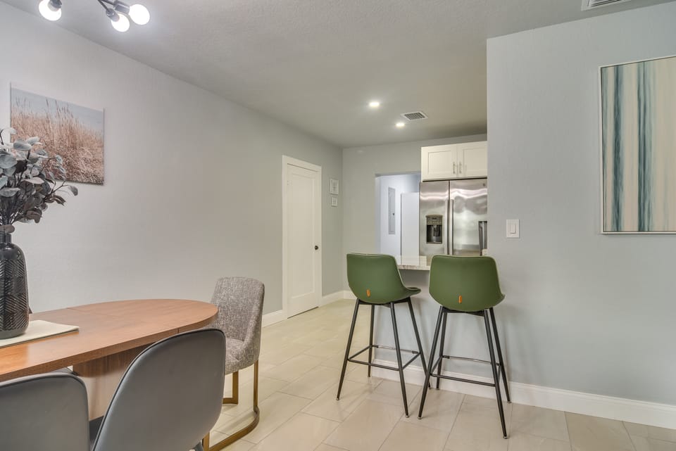 4 Mi to Beach! Dual-Unit Safety Harbor Retreat House in Safety Harbor