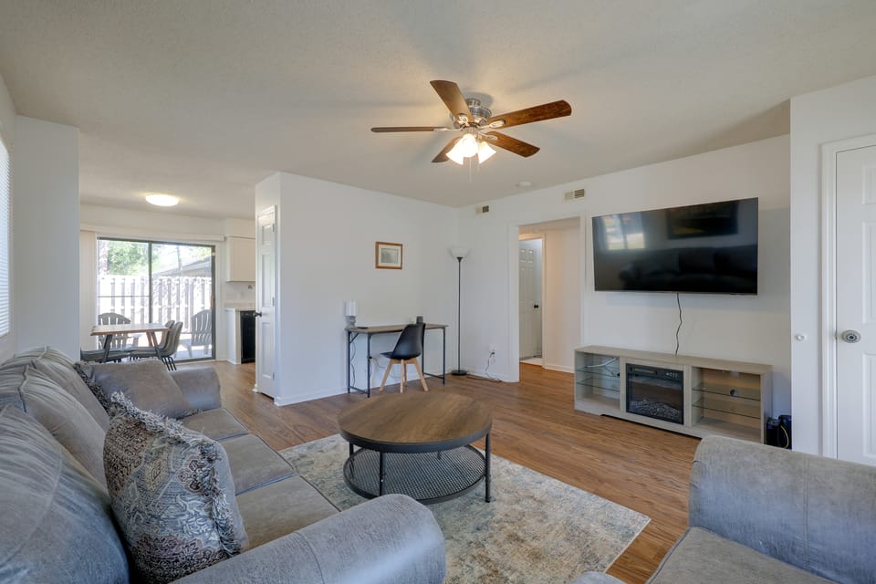 Walk to Med Center! Extended Wilmington Condo Apartment in Wilmington