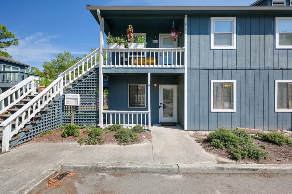 Walk to Med Center! Extended Wilmington Condo Apartment in Wilmington