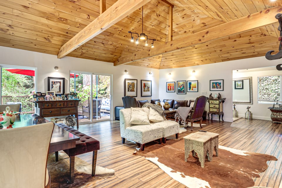 Stunning: Hikes & Wineries! Redwood Views! House in Camp Meeker