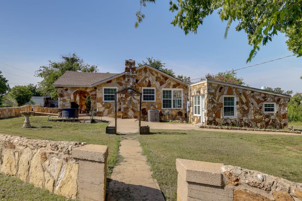 Texas Hill Country Home: Quiet Yard + Patio House in Texas