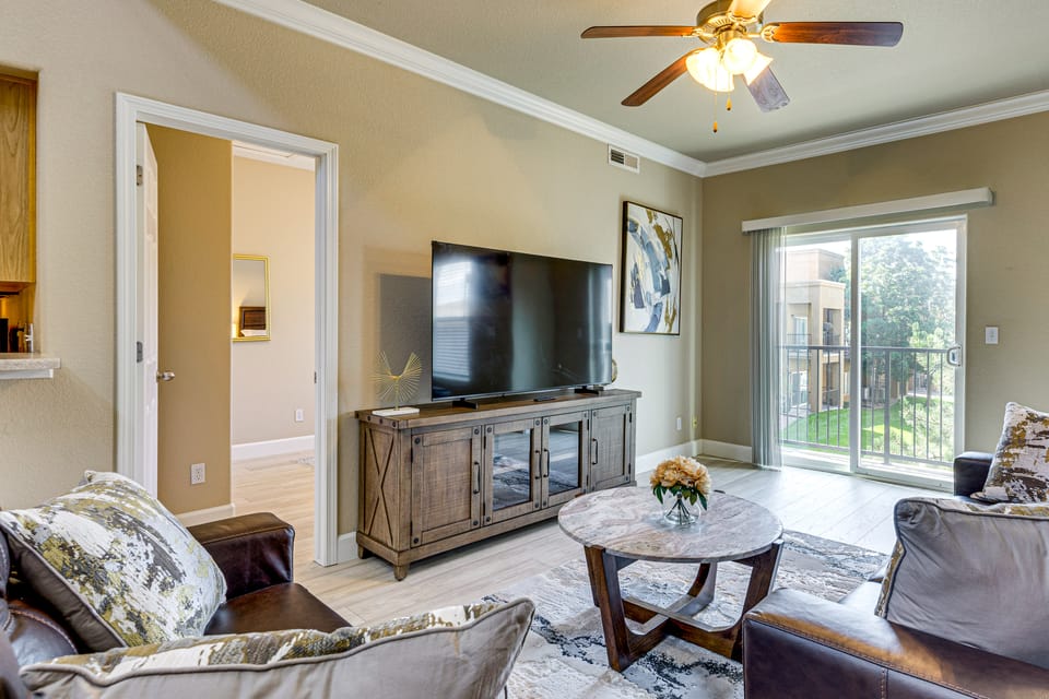 Pool Access & Balcony! Colorado Springs Getaway Apartment in Colorado Springs