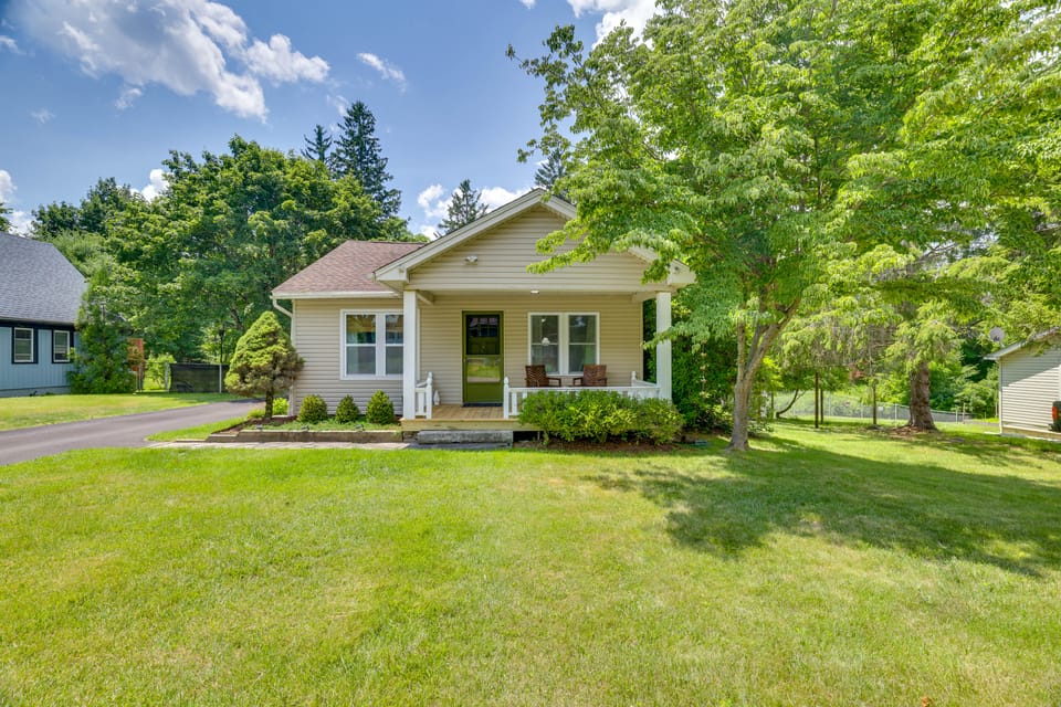 Family-Friendly Poconos Getaway 11 Mi to Kalahari! House in Pocono Mountains