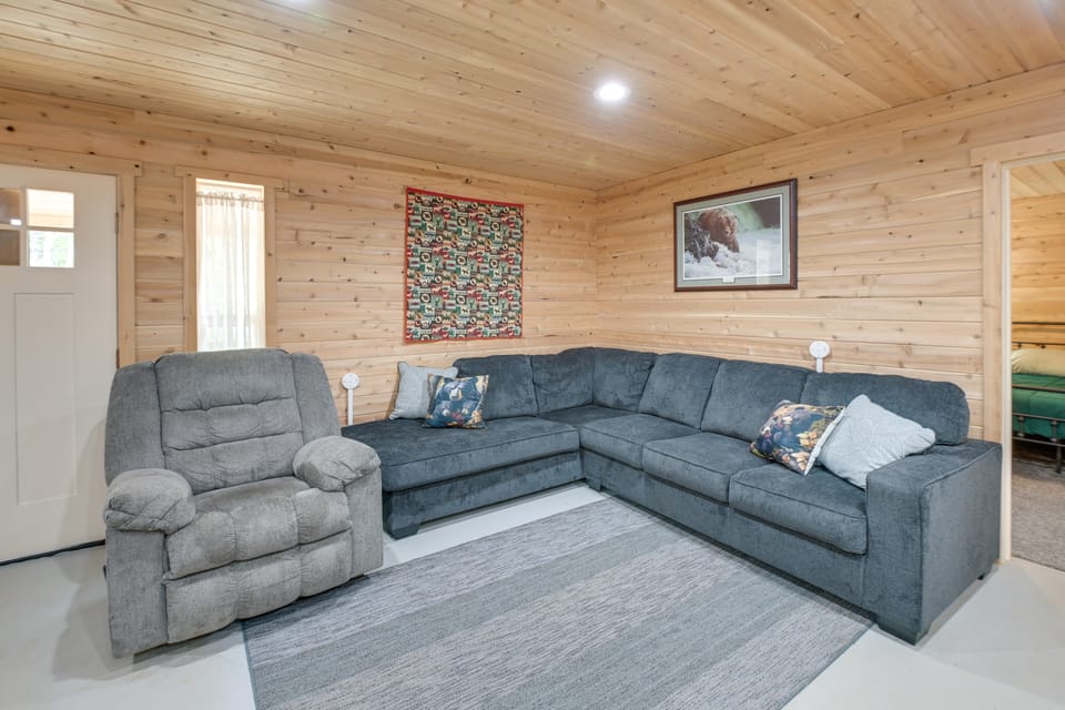 Maine Lodge Base Camp for Hiking, Riding & Fishing House in Maine