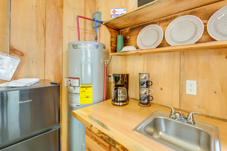 Ride, Fish & Hunt! Downeast Studio on The Airline Apartment in Maine