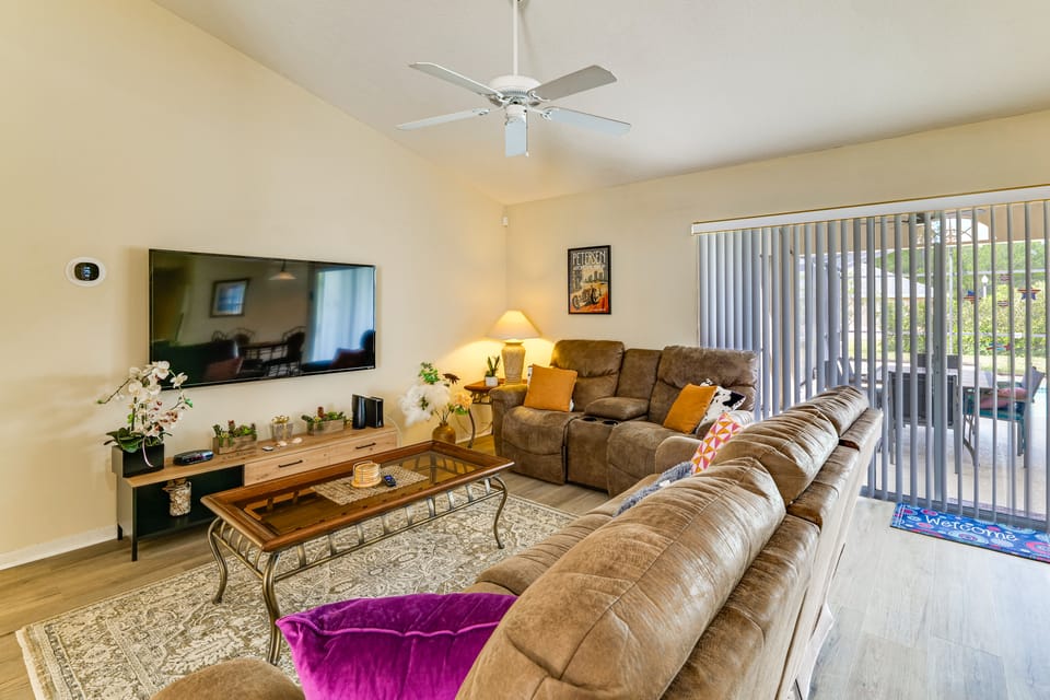 Near Disney & Top Attractions! Poolside Oasis House in Polk County