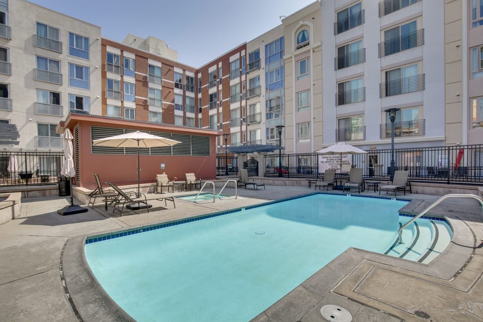 Walkable Gaslamp Quarter Studio w/ Pool & Gym Apartment in Gaslamp Quarter