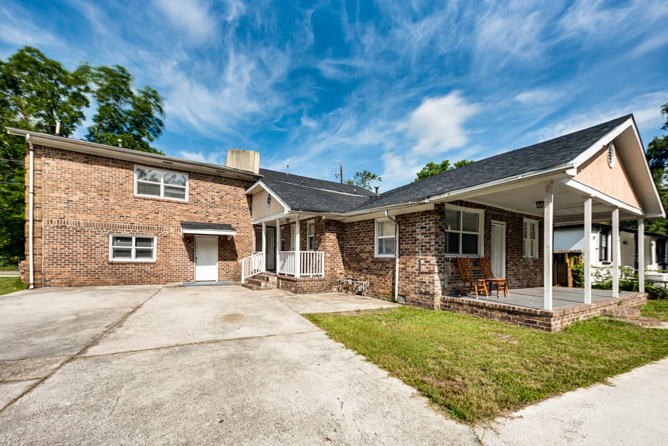 9 Mi to Dtwn Charleston! Park Circle Extended Stay Apartment in North Charleston