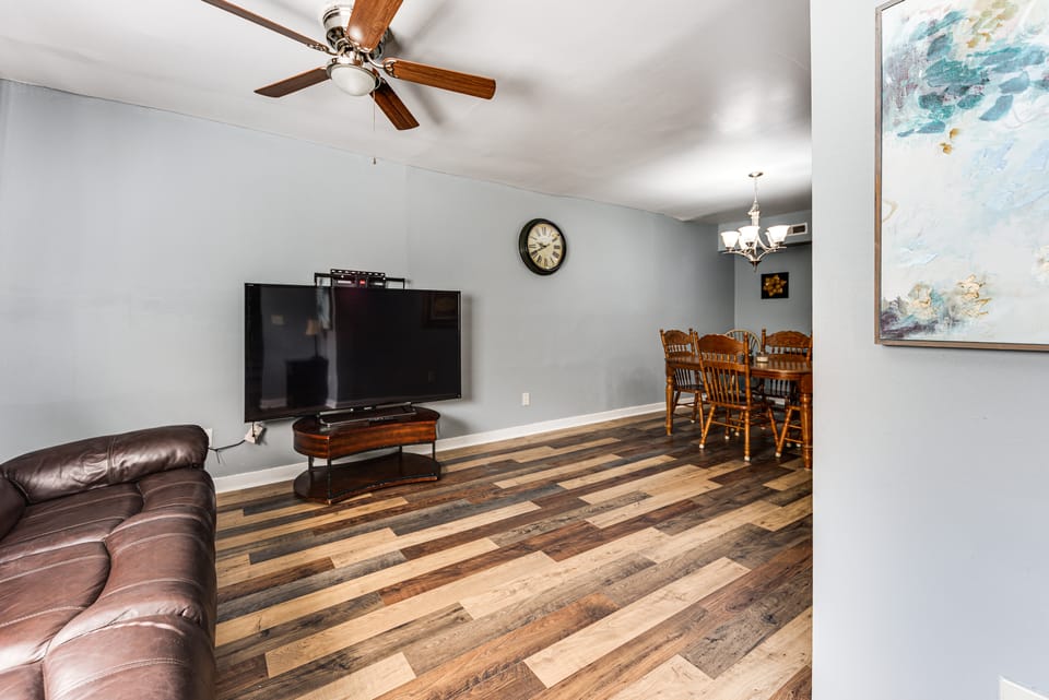 9 Mi to Dtwn Charleston! Park Circle Extended Stay Apartment in North Charleston