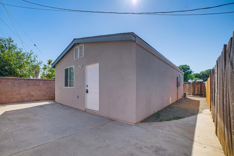 4 Mi to Riverside Medical Center! Extended Getaway House in Riverside