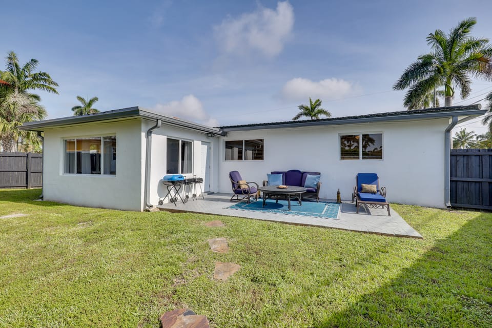 Cozy Hollywood Cove Escape Near Beach & Hard Rock House in Hollywood