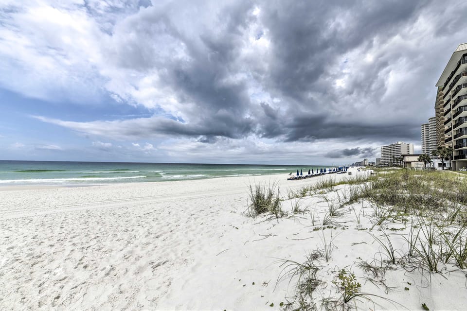 Pool Days + Beach Strolls! Ground-Floor PCB Condo Apartment in Lower Grand Lagoon