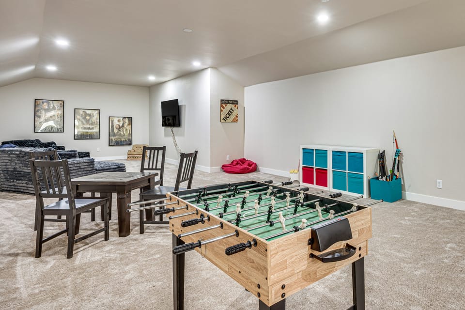 Luxury Forest Retreat: Movie Room, Games, Hot Tub House in Black Forest