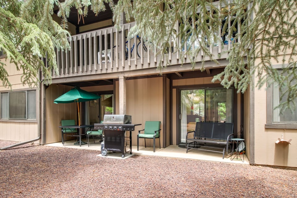 Great for Families! Pinetop Sanctuary w/ Patio Apartment in Arizona