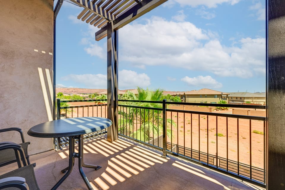 Private Swim Spa & EV Charger! By Tuacahn and more Apartment in Santa Clara