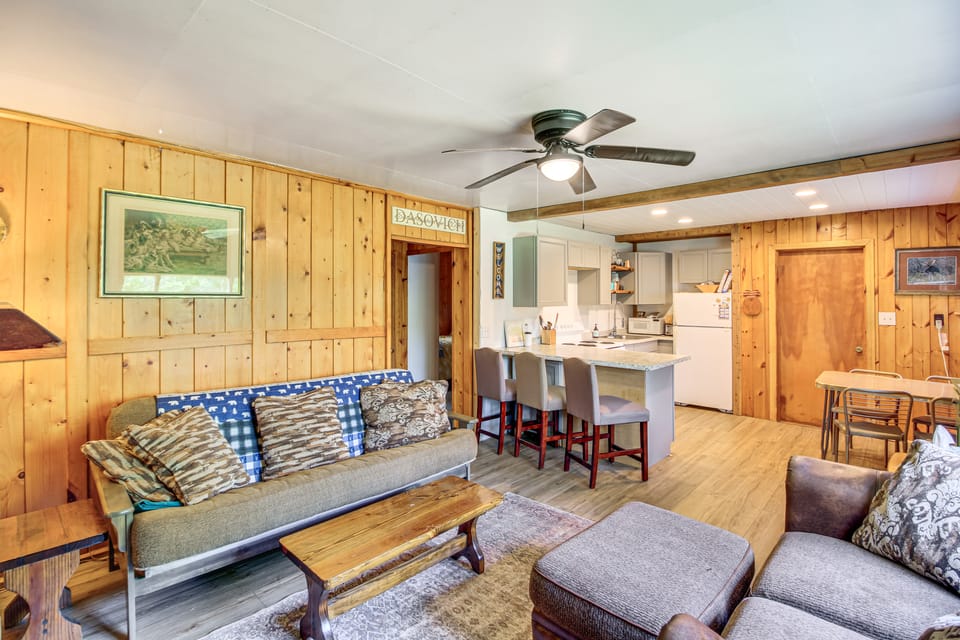 Long Lake Getaway w/ Dock & Hot Tub in Bigfork House in Minnesota
