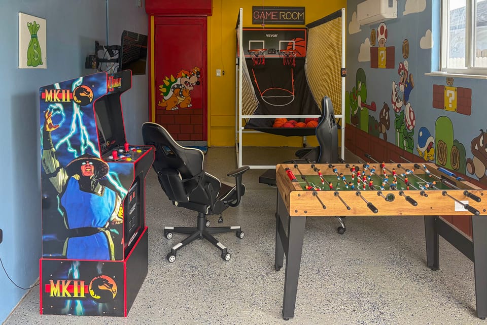< 3 Mi to Hard Rock Stadium! Family-Friendly Home House in Miami Gardens