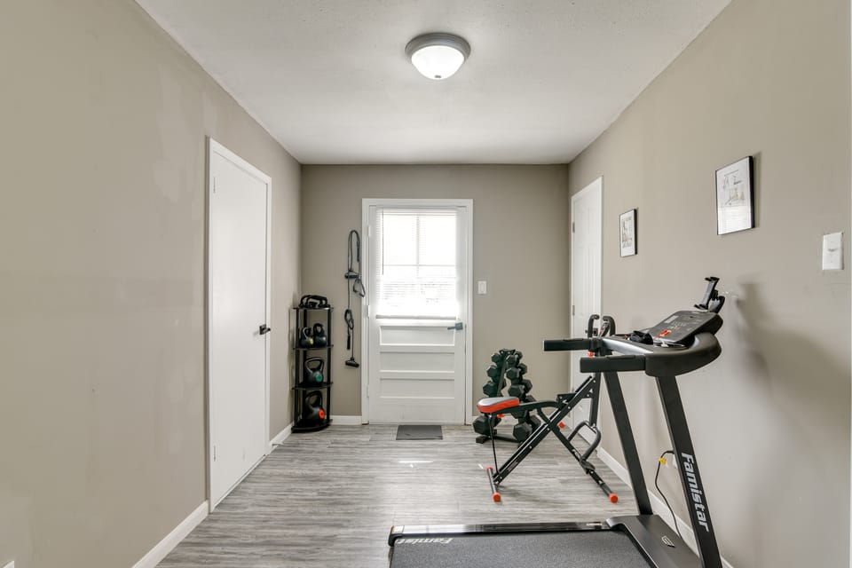 6BR House w/ Massive Parking, Centrally Located House in Harris County