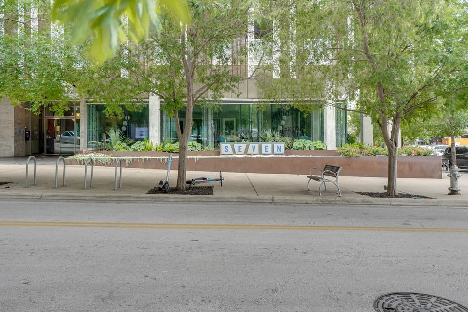Explore Dtwn Austin! Luxe High-Rise Escape w/ Pool Apartment in Austin
