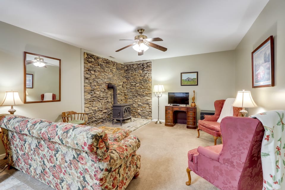 Adventure Base in Andrews: Cozy Family Apt Apartment in North Carolina