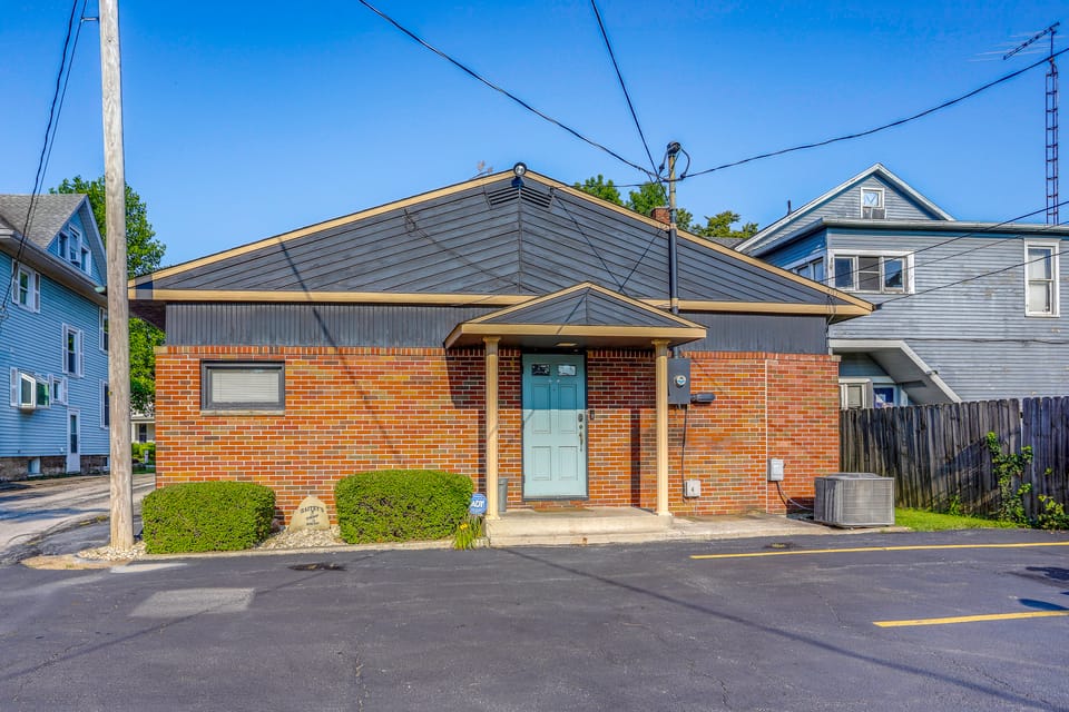 My Story - Walkable Dtwn Tiffin Apt with character Apartment in Ohio