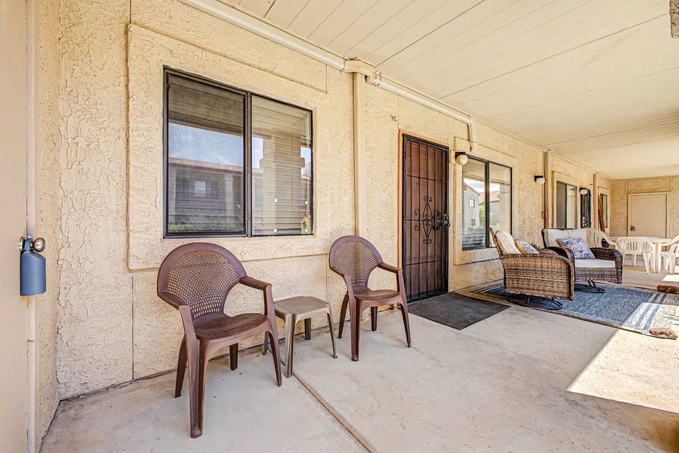 Pool & Hot Tub Access! Superstition Mtn Condo Apartment in Apache Junction