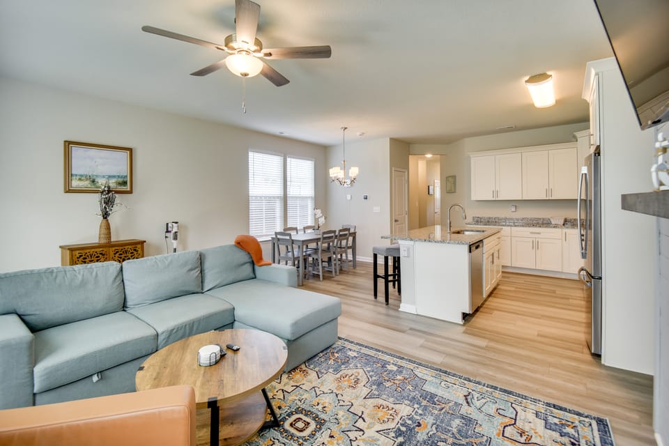 Walk to Convention Center & Ocean! Extended Escape Apartment in Virginia Beach