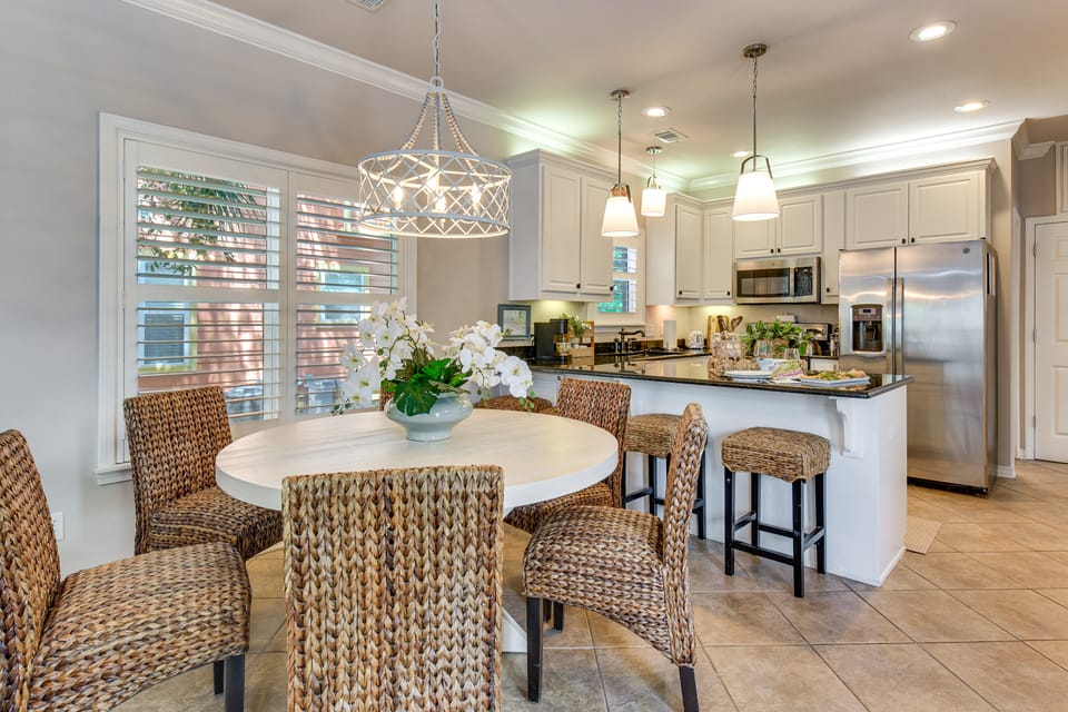 Walkable 30A Beach House: 2 Community Pools, Bikes House in South Walton County