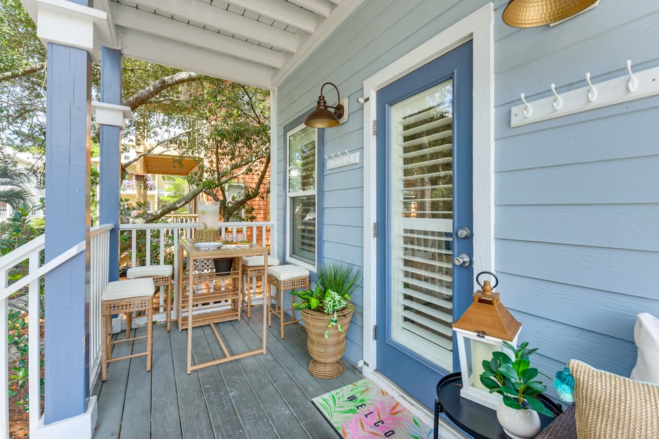 Walkable 30A Beach House: 2 Community Pools, Bikes House in South Walton County